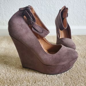 Gray wedge heels size 9